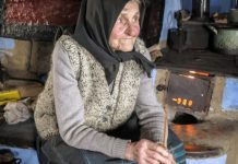 Povestea lui tanti Iulica, legenda vie din Rustoci și a casei vechi de aproape 200 de ani