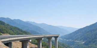 Lucrările la autostradă, pe teritoriul județelor Vâlcea și Argeș, avansează și pe timp de iarnă Lucrări la Autostrada Sibiu – Pitești, viaduct în construcție între Vâlcea și Argeș