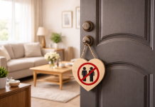 Interior de casă curată și primitoare, simbol al liniștii familiale