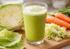 Sucul care susține digestia și nivelul de energie. Cum se prepară corect acasă Pahar cu suc de varză și legume proaspete, preparat natural pentru susținerea digestiei